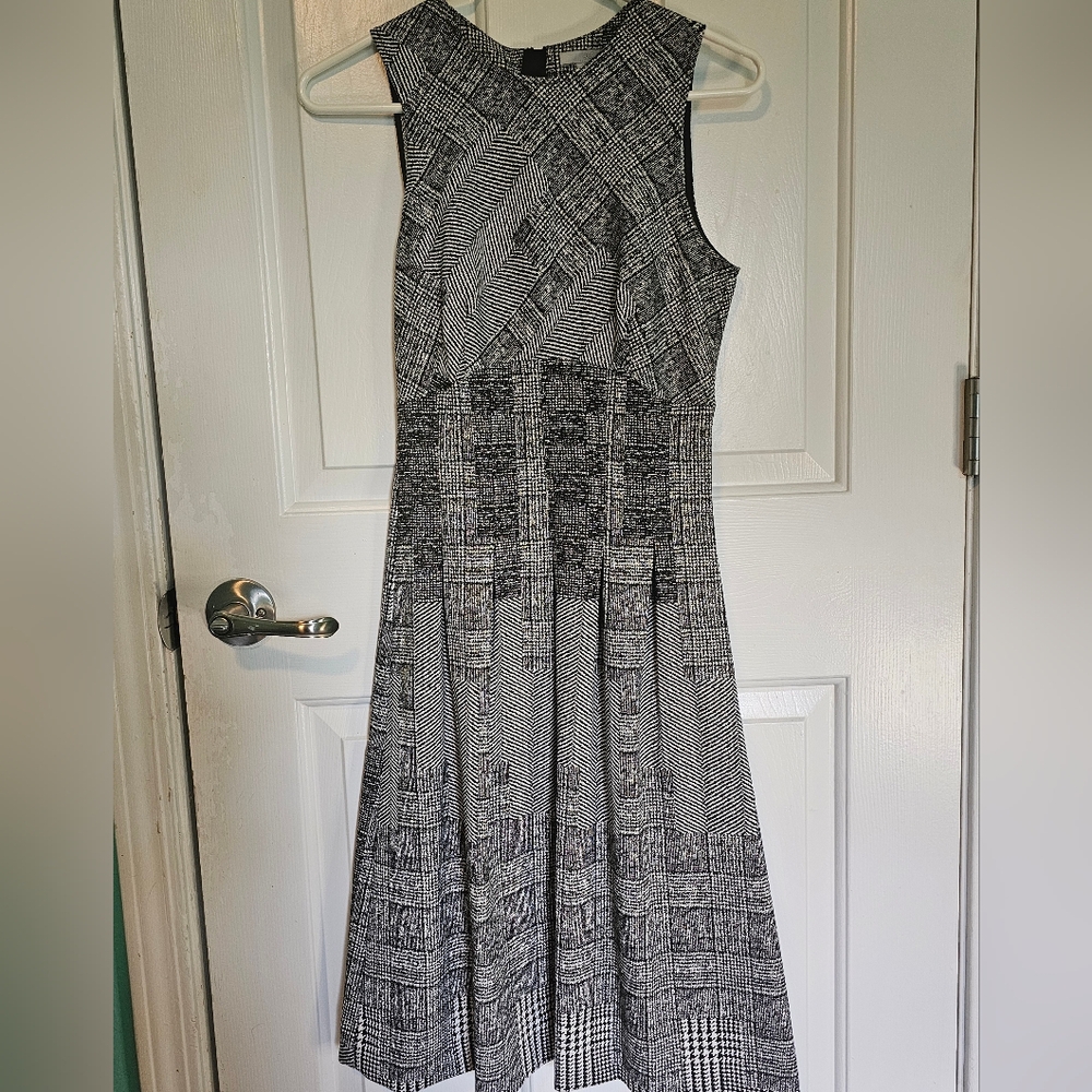 H&M Midi Dress Black and White Plaid Pattern Women's Sz 4